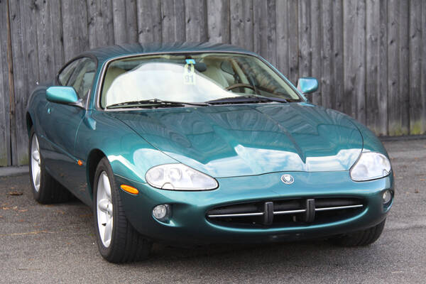 Jaguar XK8/X100